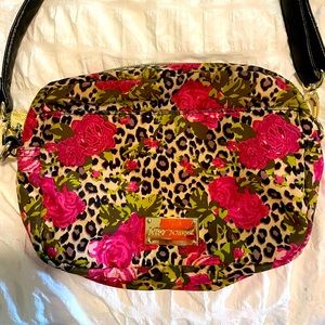 Beautiful Betsy Johnson crossbody